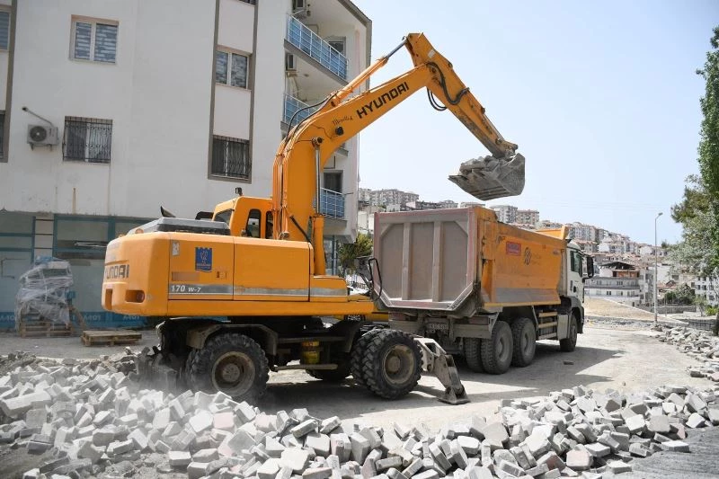 İkiçeşmelik Mahallesi’nde çalışmalar sürüyor
