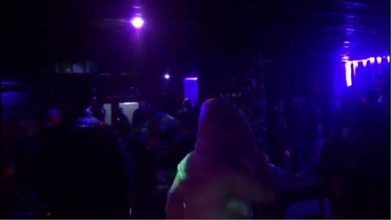 Diyarbakır’da eğlence yapılan mekana koç başıyla baskın
