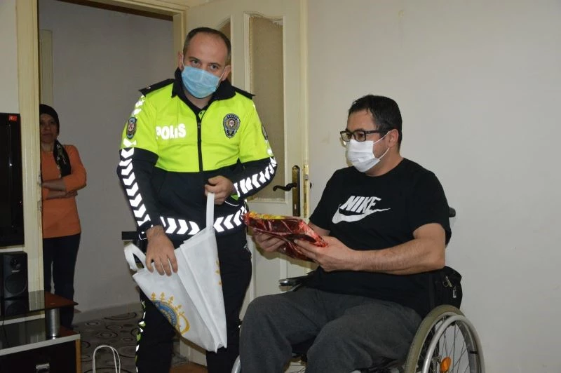 Trafik kazası sonucu felç kalan Ayva’dan ’emniyet kemeri’ için ders gibi sözler
