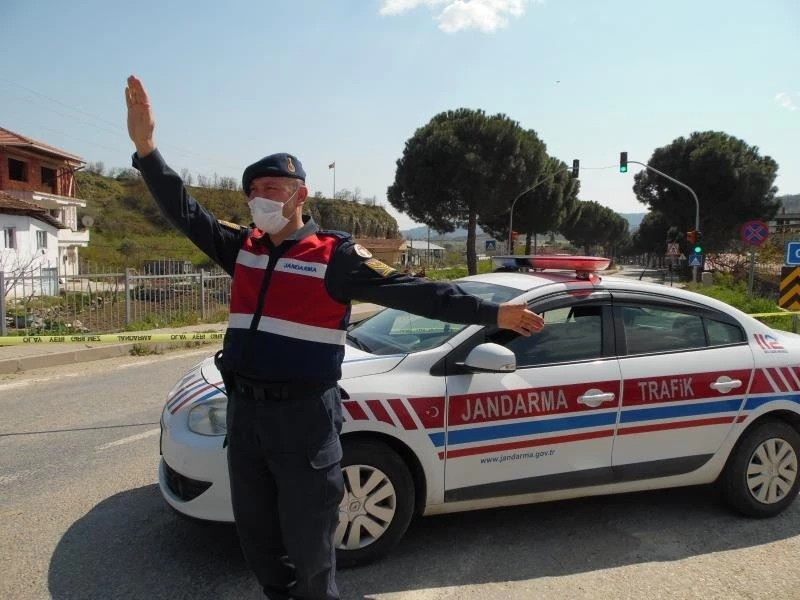 Demirci İlçe Jandarma Trafik Timinden farkındalık etkinliği
