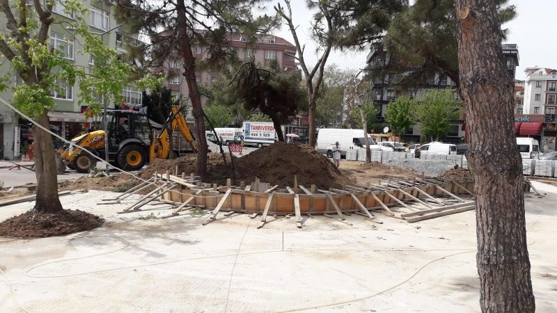 Maltepe Belediyesi Atatürk Parkı’nı yeşillendiriyor

