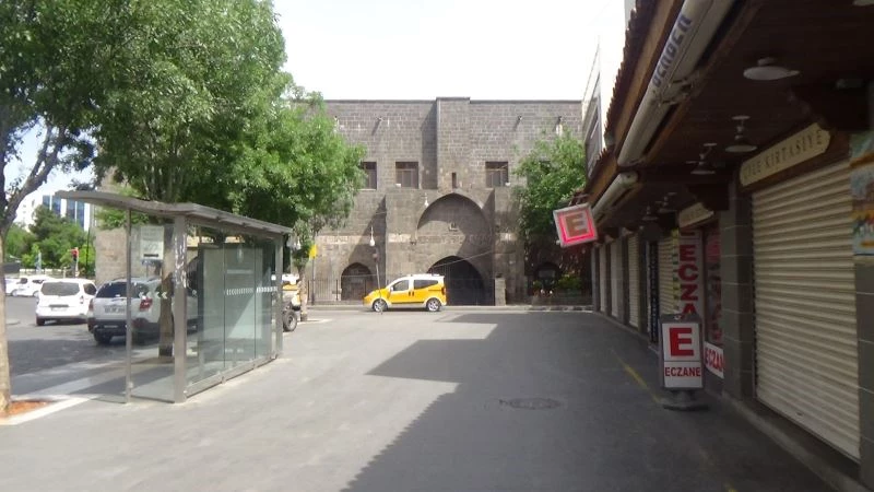 Diyarbakır’da tam kapanmanın 5’inci gününde de sessizlik sürüyor
