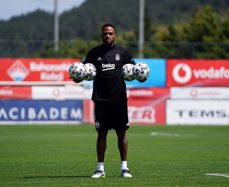Cyle Larin: “İnşallah şampiyon olacağız”
