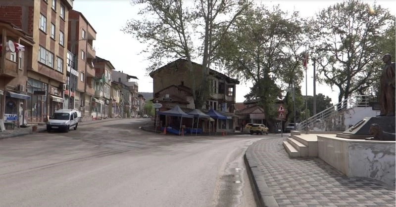 Gölpazarı tam kapanmaya tam uyarken, denetimler hız kesmeden devam ediyor
