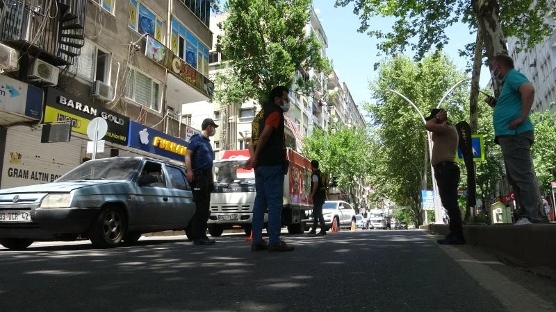 Güvenlik güçlerinin tam kapanma denetimi
