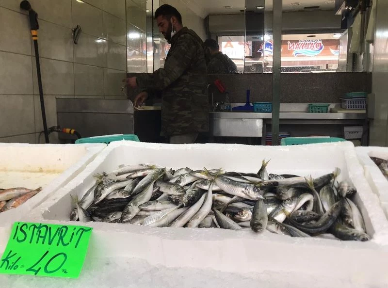 Sofraların vazgeçilmezi istavritin kilosu 40 liraya satılıyor
