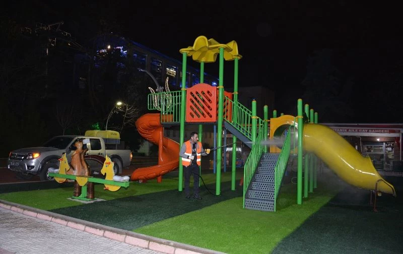 Keçiören’deki parklarda bayram sonrasına hazırlık
