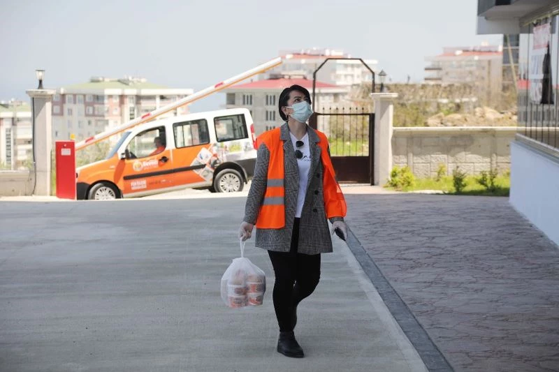 Atakum’dan karantinadaki 13 bin 783 kişiye sıcak yemek desteği
