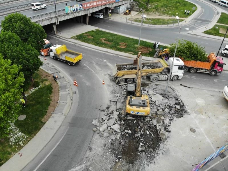 Unkapanı Kavşağı’nın yenileme çalışmalarına başlandı
