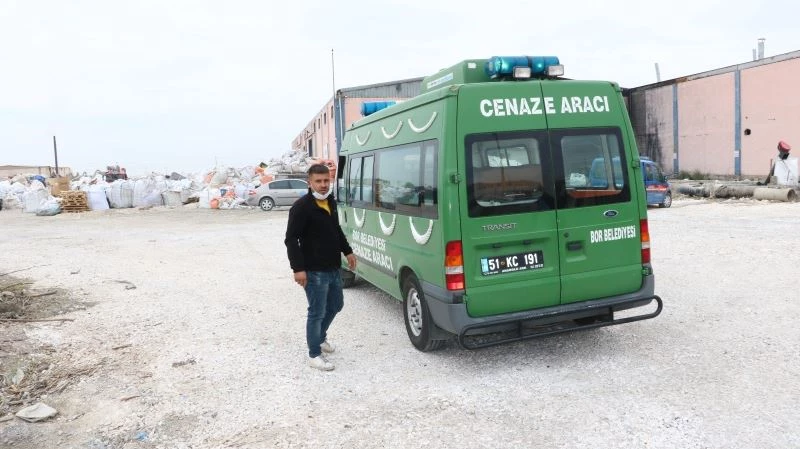 Niğde’de plastik kırma makinesine düşen işçi hayatını kaybetti
