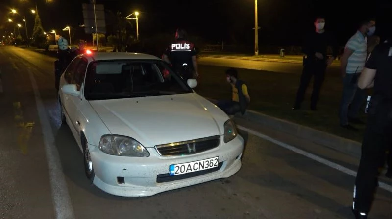 (Özel) Uygulamadan kaçan alkollü sürücü ortalığı birbirine kattı, aracın içi tekel bayilerini aratmadı
