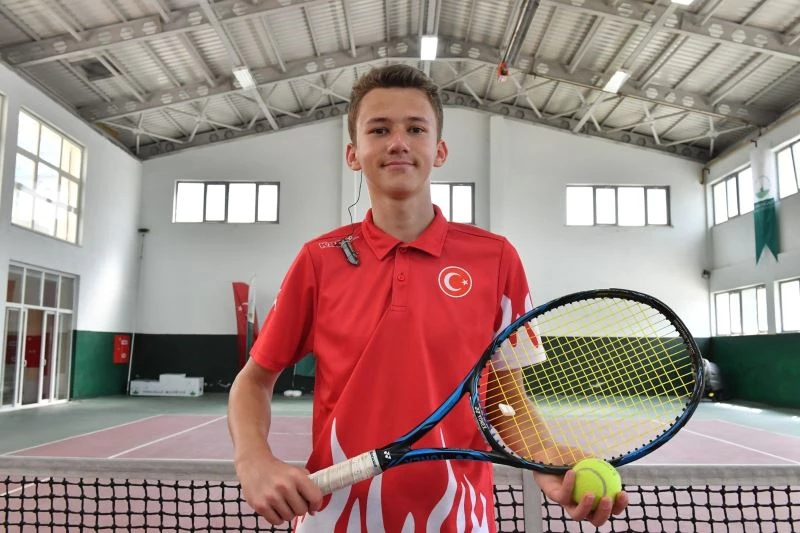 Osmangazili raket Avrupa Şampiyonası’nda
