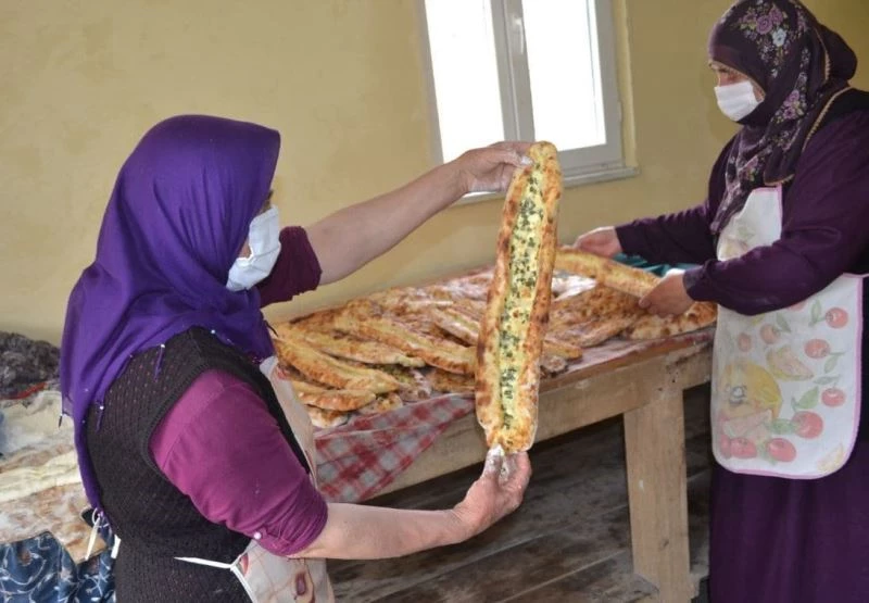 Bu fırında herkes kendi emeğini kendisi pişiriyor
