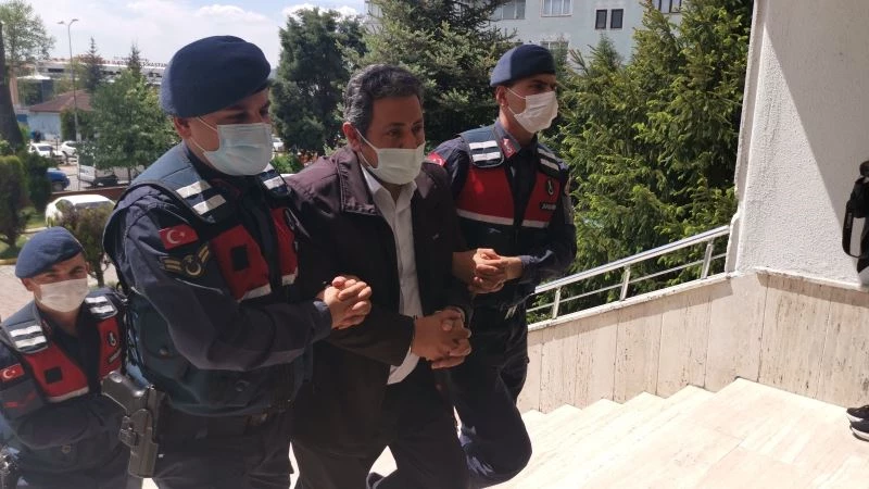 Güvenlik görevlisi amiri; sahte paraları piyasaya sunmada aktif rol oynamış
