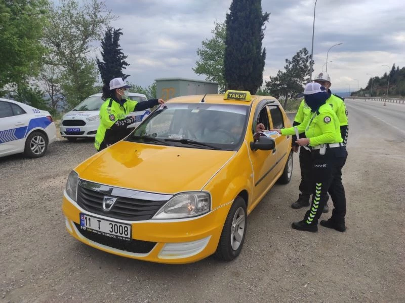 ’Kemerim Hep Aklımda’ mottosunun bulunduğu afiş ve broşürler dağıtıldı
