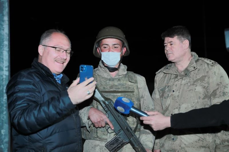 Cumhurbaşkanı Erdoğan’dan 2 bin 200 rakımda Mehmetçiğe sürpriz
