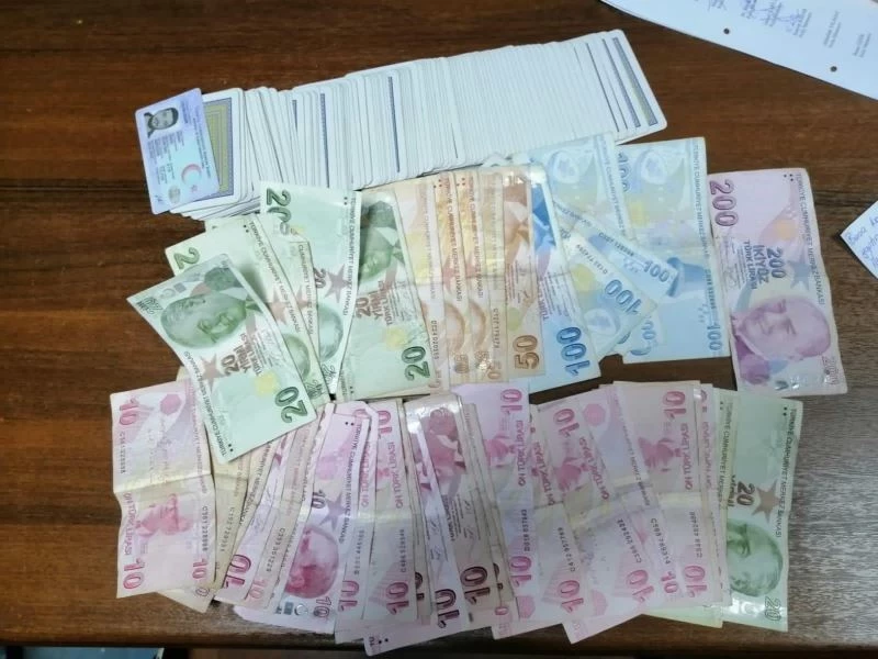 Polis kumar evlerine koçbaşıyla girdi
