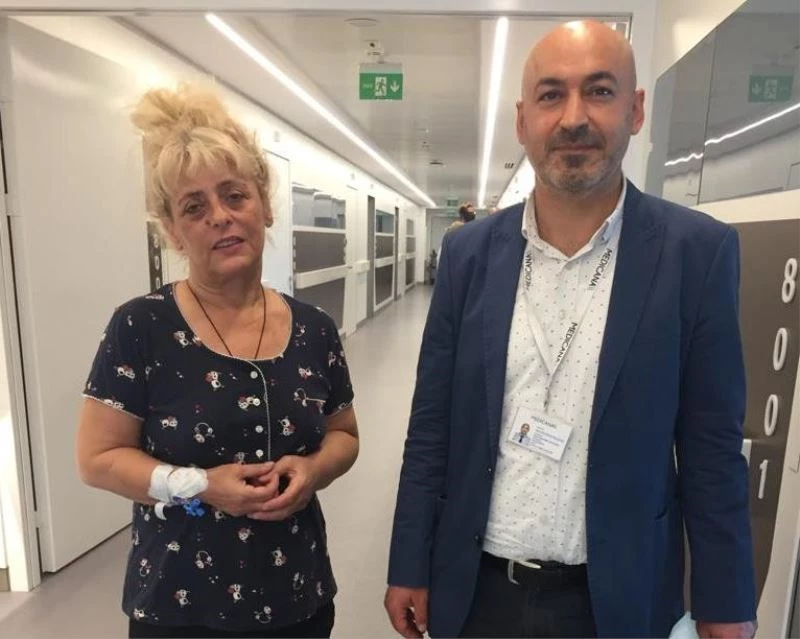 Hastaneye gitmeyi reddeden beyin kanaması olan hasta, gece yarısı operasyonuyla hayata bağlandı
