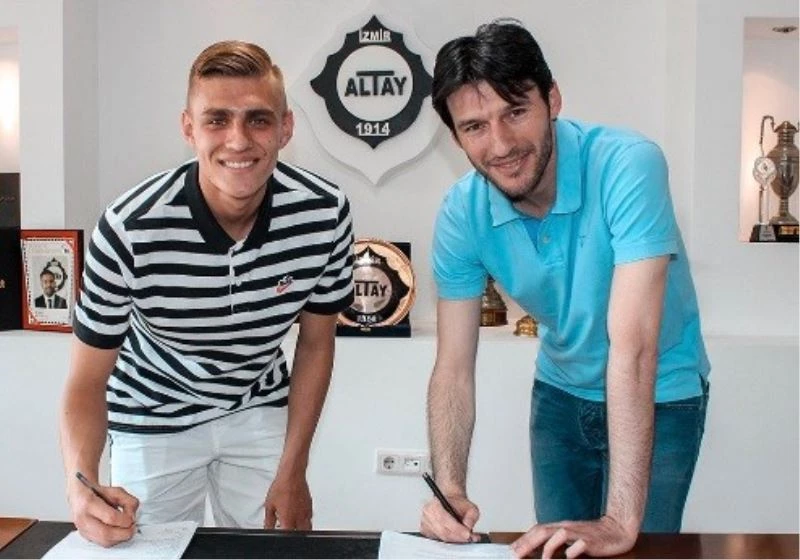 Altay, Kazımcan Karataş’ın sözleşmesini 5 yıl daha uzattı
