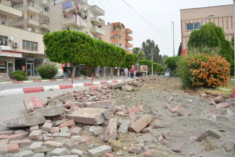 Büyükşehir Belediyesi, Yenice Atatürk Bulvarını yeniliyor
