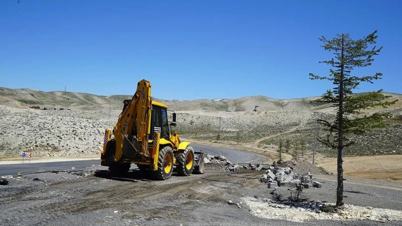 Yedikuyular Kayak Merkezi’nde bahar temizliği
