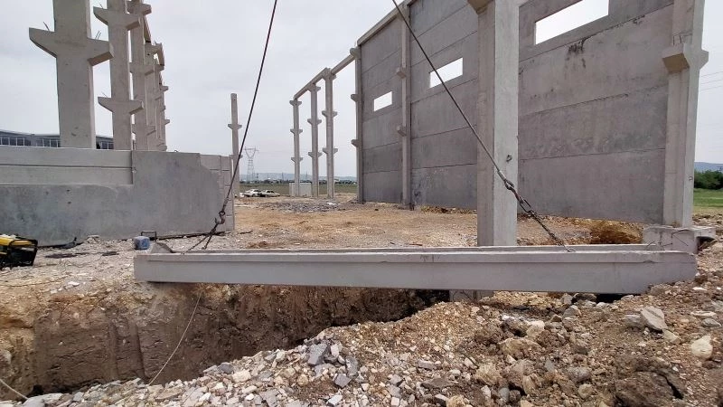 İnşaattan düşen sıva işçisi hayatını kaybetti
