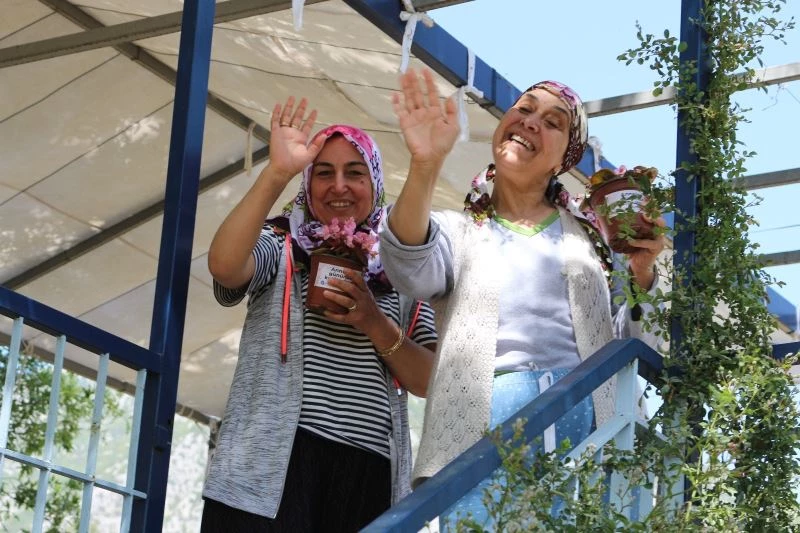Mobil konserler bugün anneler için düzenlendi
