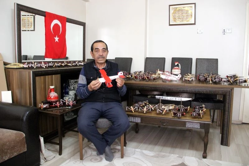 Eve kapandı, yüzlerce uçak yaptı
