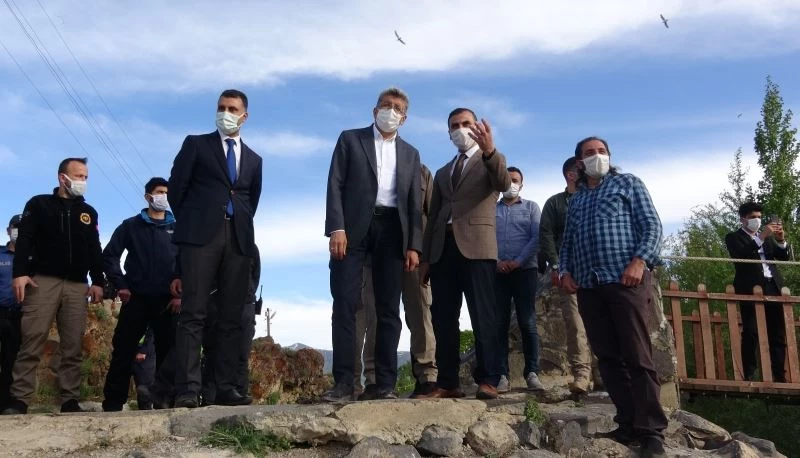 Vali Bilmez inci kefalinin zorlu göçünü izledi
