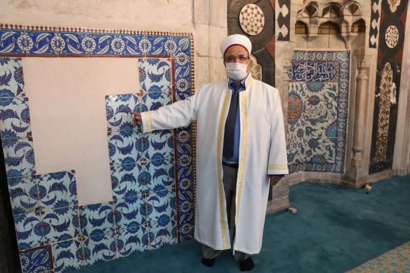 Adana’daki Ulu Camii’nin çinileri Hollanda’dan çıktı
