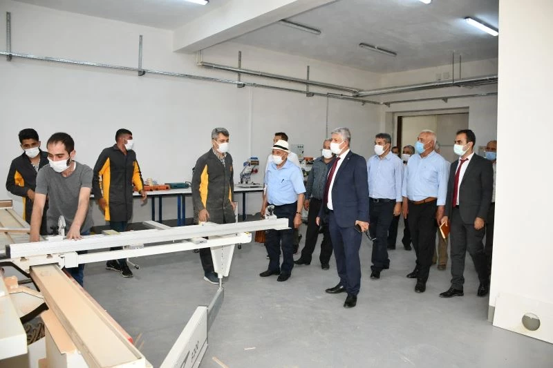 Muhtarlar ASGEM’i gezdi
