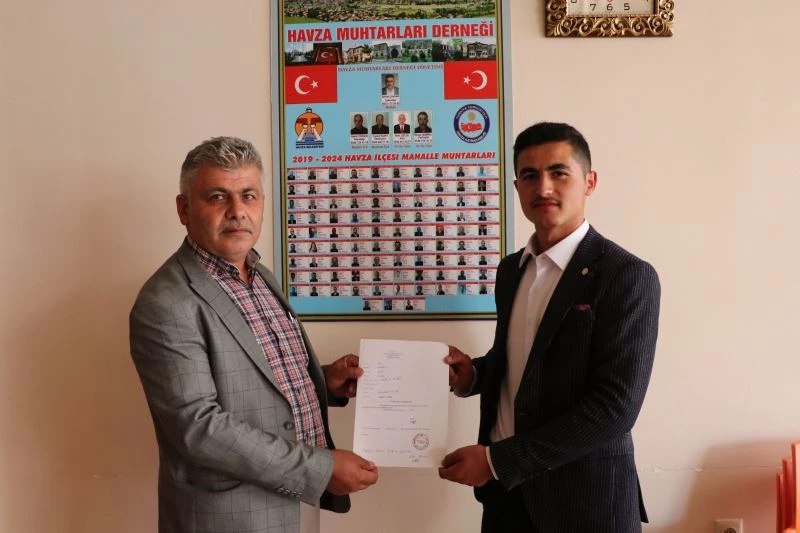 Türkiye’nin en genç muhtarı derneğe üye oldu
