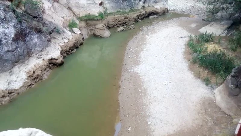 Ayvacık Çayı ve Kısık Kanyonu kuraklığa teslim oldu
