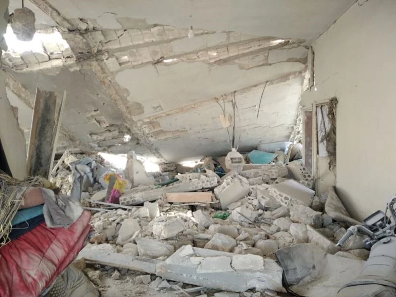 Esad rejiminden İdlib kırsalına karadan ve havadan saldırı: 7 ölü
