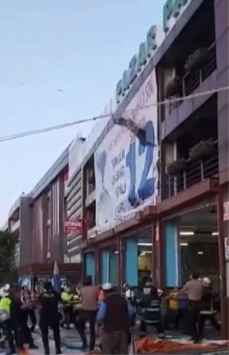 Çocuklarını göremediği için intihara kalkıştı, atlama anı anbean kaydedildi
