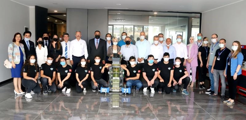 Başkan Yılmaz ve MEP üyeleri Model Fabrikayı gezdi
