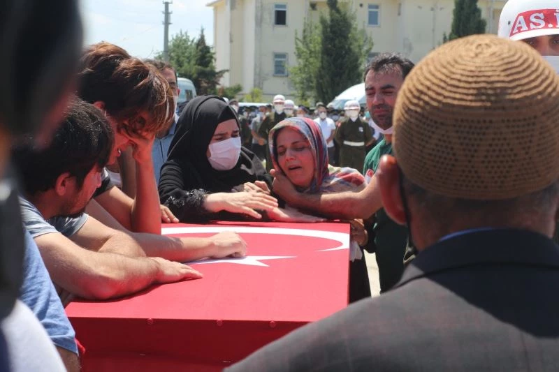 Şehit Piyade Er Rıdvan Sağdıç son yolculuğuna uğurlandı
