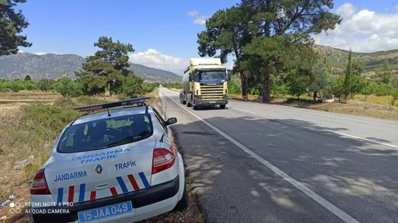 Jandarmadan 123 araç sürücüsüne 63 bin 562 TL ceza
