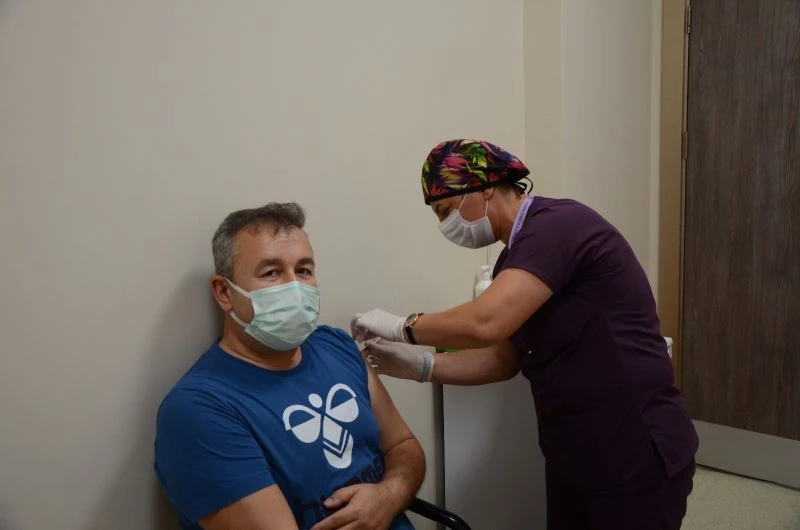 ADÜ’de Biontech aşısı yapılmaya başlandı
