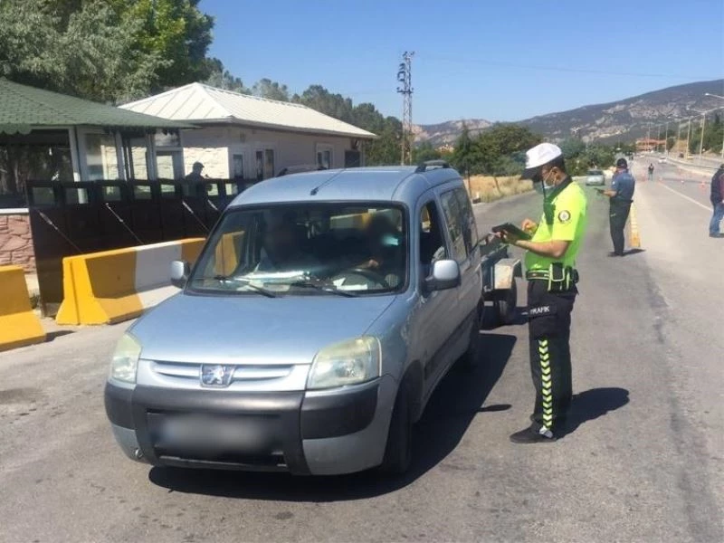 Burdur’da 190 araç sürücüne ceza
