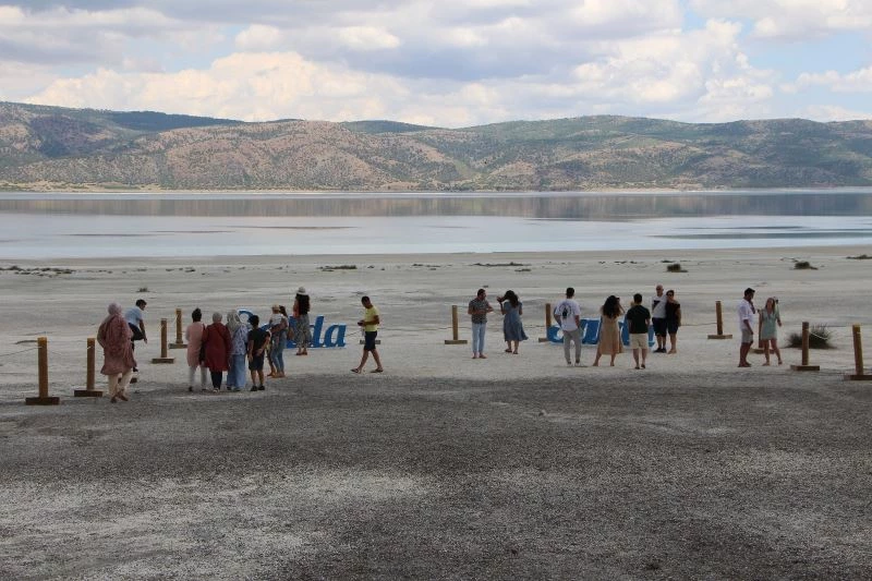 Salda Gölü ziyaretçileri ile buluşmaya başladı

