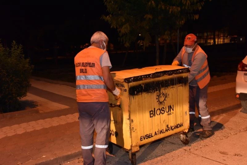 Bozüyük’te çöp konteynerleri yıkanarak temizleniyor
