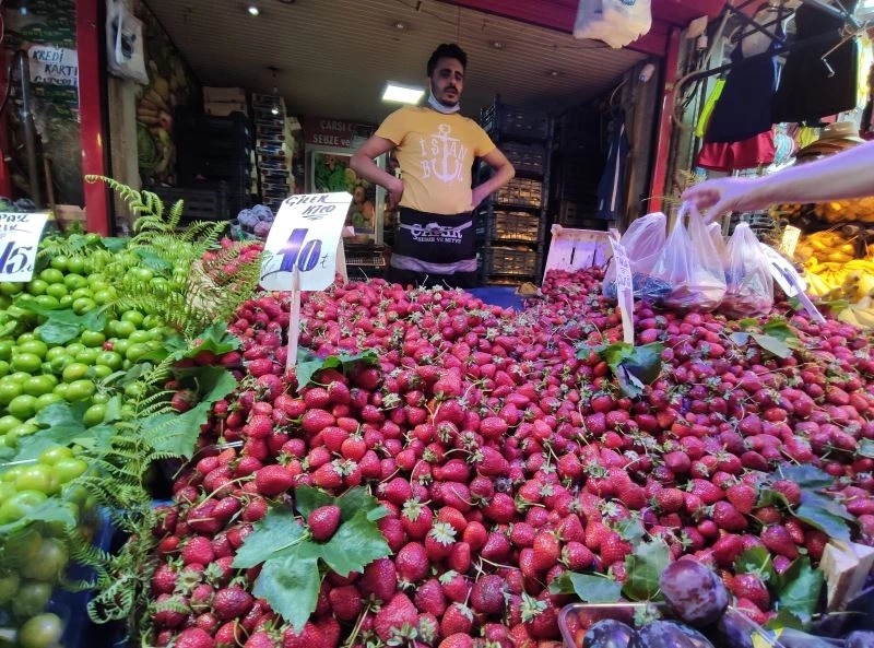 Ürün bollaştı, pazarın ateşi düştü
