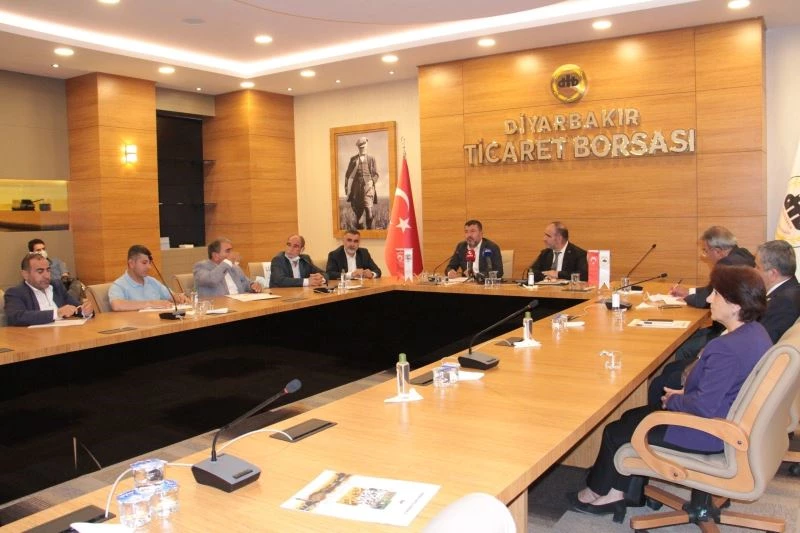 CHP Ekonomi Masası heyeti DTB üyeleri ile bir araya geldi
