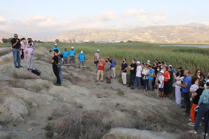 Mileyha sulak alanda temizlik çalışması
