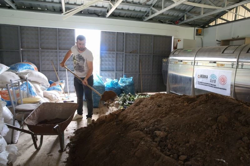 Sebze ve meyve atıklarından üretilen gübre yerli tohumlarda kullanılıyor

