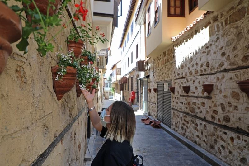 Kaleiçi sokakları sardunya kokacak
