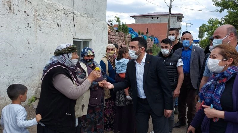 Genç başkan durmak bilmiyor
