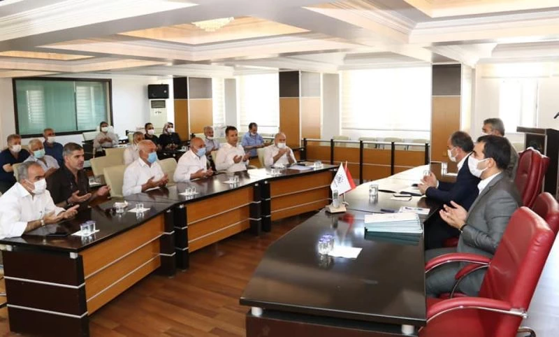 Başkan Kılınç’tan muhtarlara sertifika takdimi
