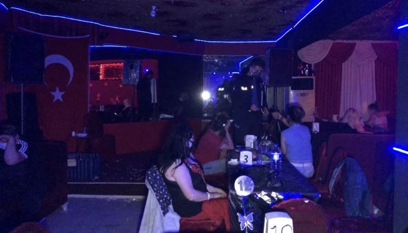 Konya’da 5. kez mühürlenen eğlence merkezindeki 27 kişiye ceza
